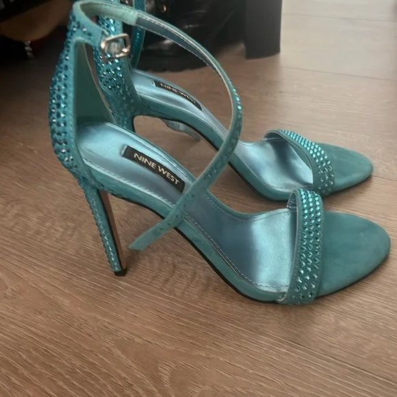 Nine West blue rhinestone sandals - Picture 1 of 2